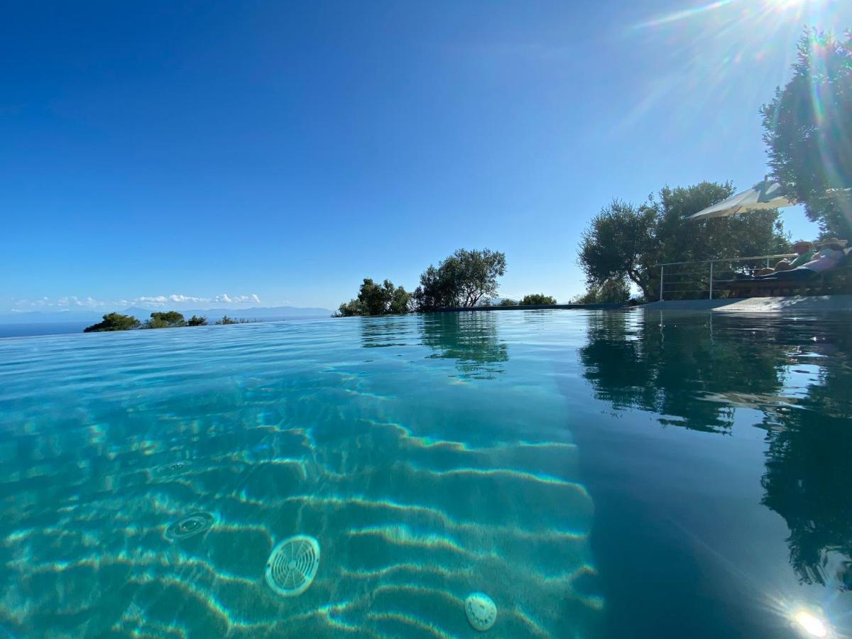 The Infinity 180 Luxury Suites Milia 외부 사진